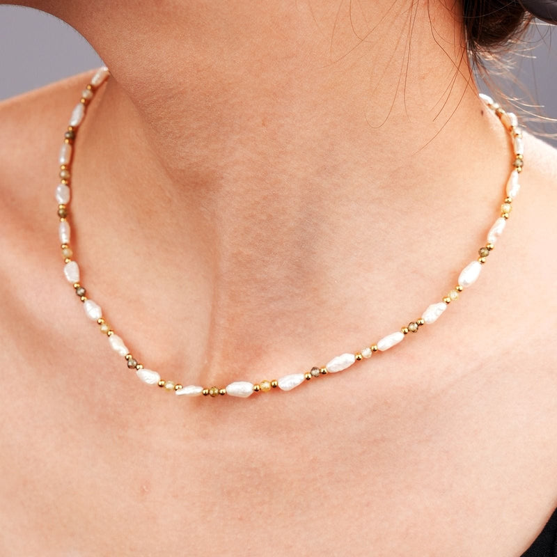 Lenka - Collier de pierres