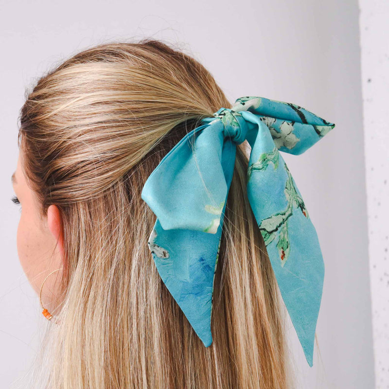 Lia - Pulseira de seda